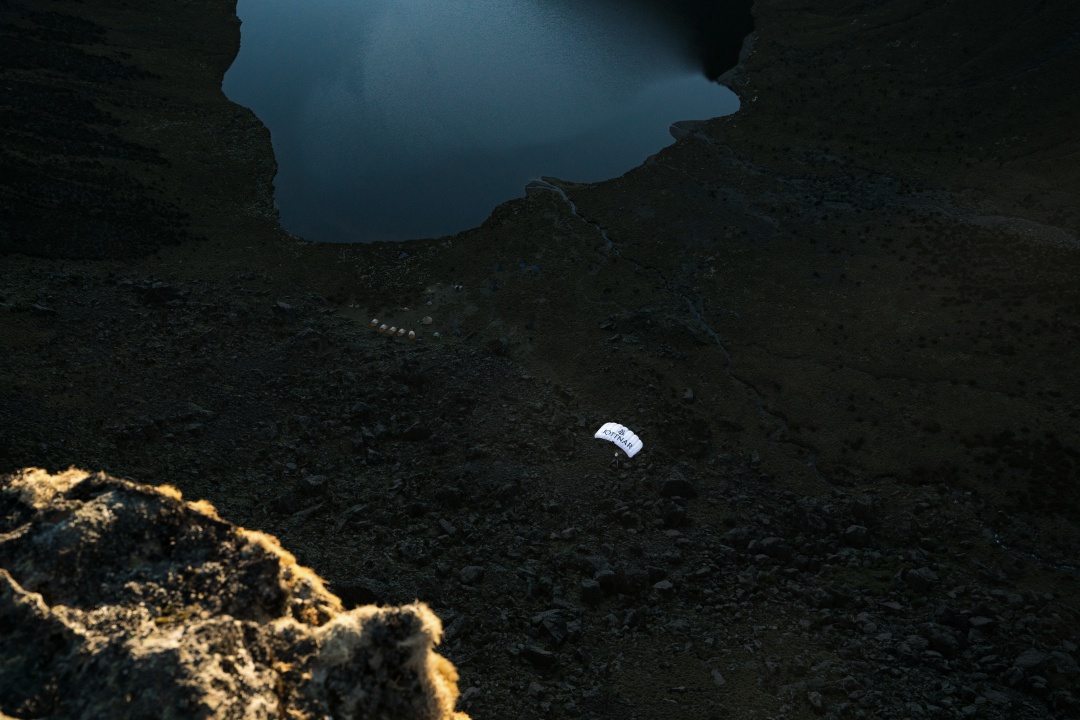 Base jump Mount Kenya