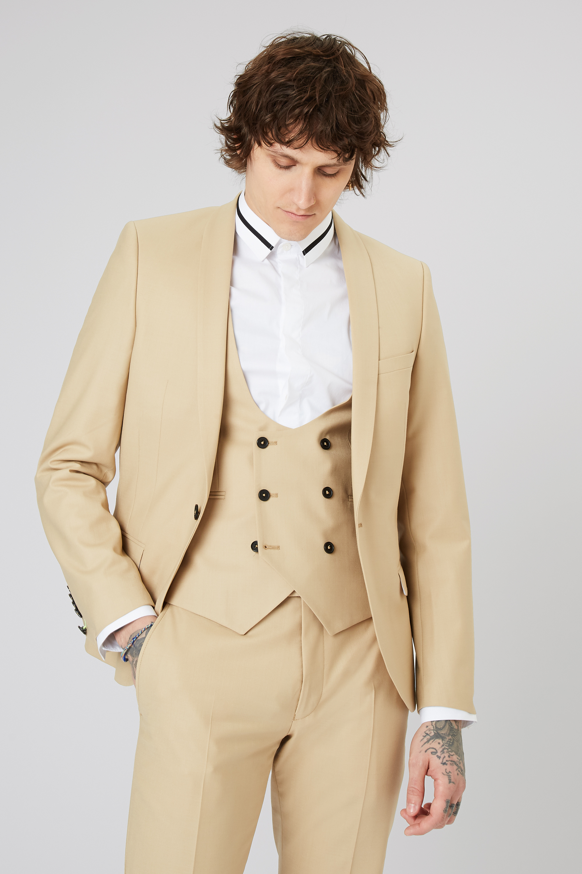 BRIAN SKINNY FIT TUXEDO JACKET IN STONE